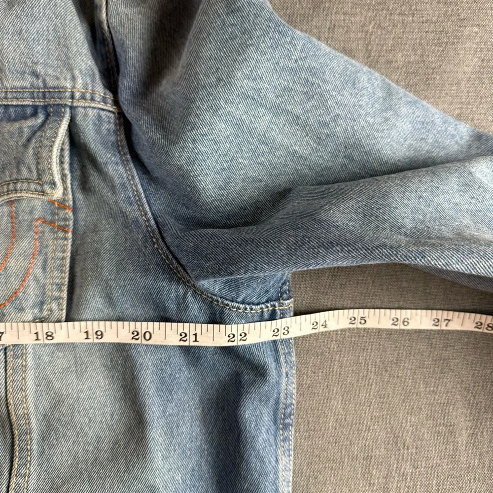 True Religion Light Blue Jesse Denim Trucker Jacket size Large‎